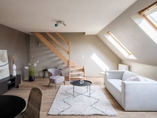 In een verzorgd en hedendaags gebouw, uitgerust met lift, bevindt zich dit charmante duplexappartement dat uitblinkt in licht, ruimte en comfort...