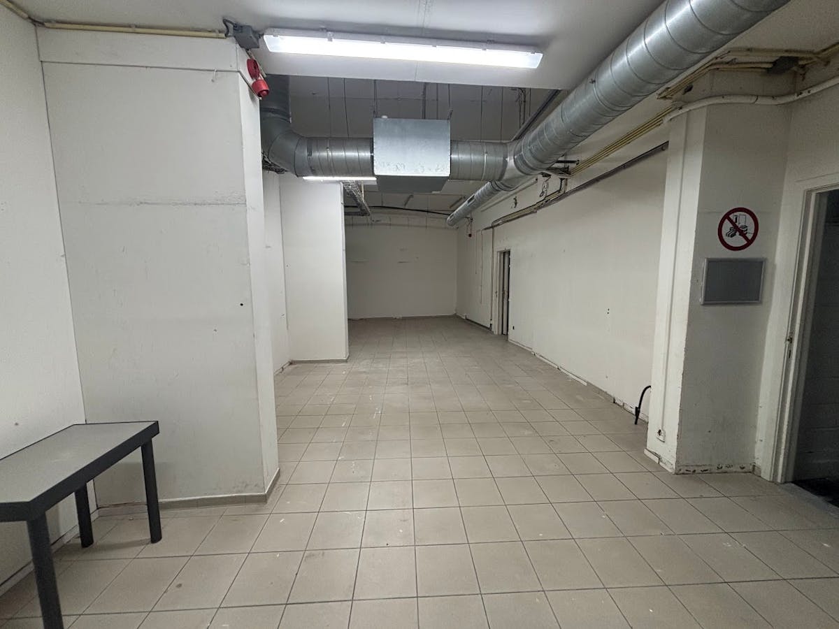 Handelspand te huur in hartje Kortrijk - foto 4