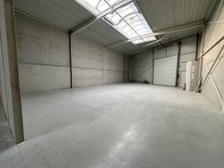 Unit van 221 m² in een nieuw KMO-park!Ontdek de mogelijkheden van dit nieuw gebouwde bedrijventerrein in Langvoort te Laakdal. Met de strategische...