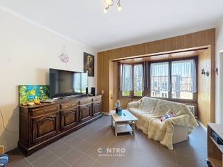 VROLIJKE woning met 4 à 5 slpks, garage én stadstuin in LEUKE STRAAT met eenrichtingsverkeer te Blankenberge!INDELING:Gelijkvloers:Hal - hobbyruimte...