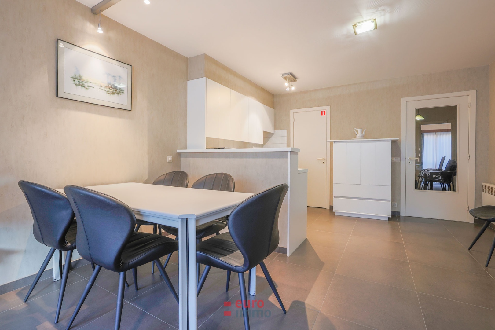 Appartement orienté sud-ouest avec 2 chambres à coucher ! - photo 5