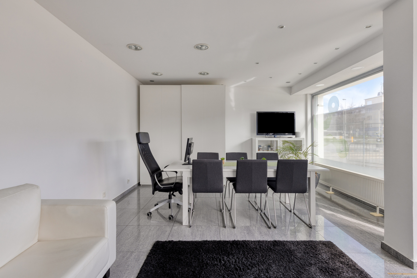 Instapklaar handelspand/kantoor op Linkeroever - photo 4