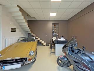 Op het professioneel aangelegde bedrijventerrein Wolfsveld te Sint-Maria-Lierde bevindt zich dit recente en kwalitatief afgewerkte...