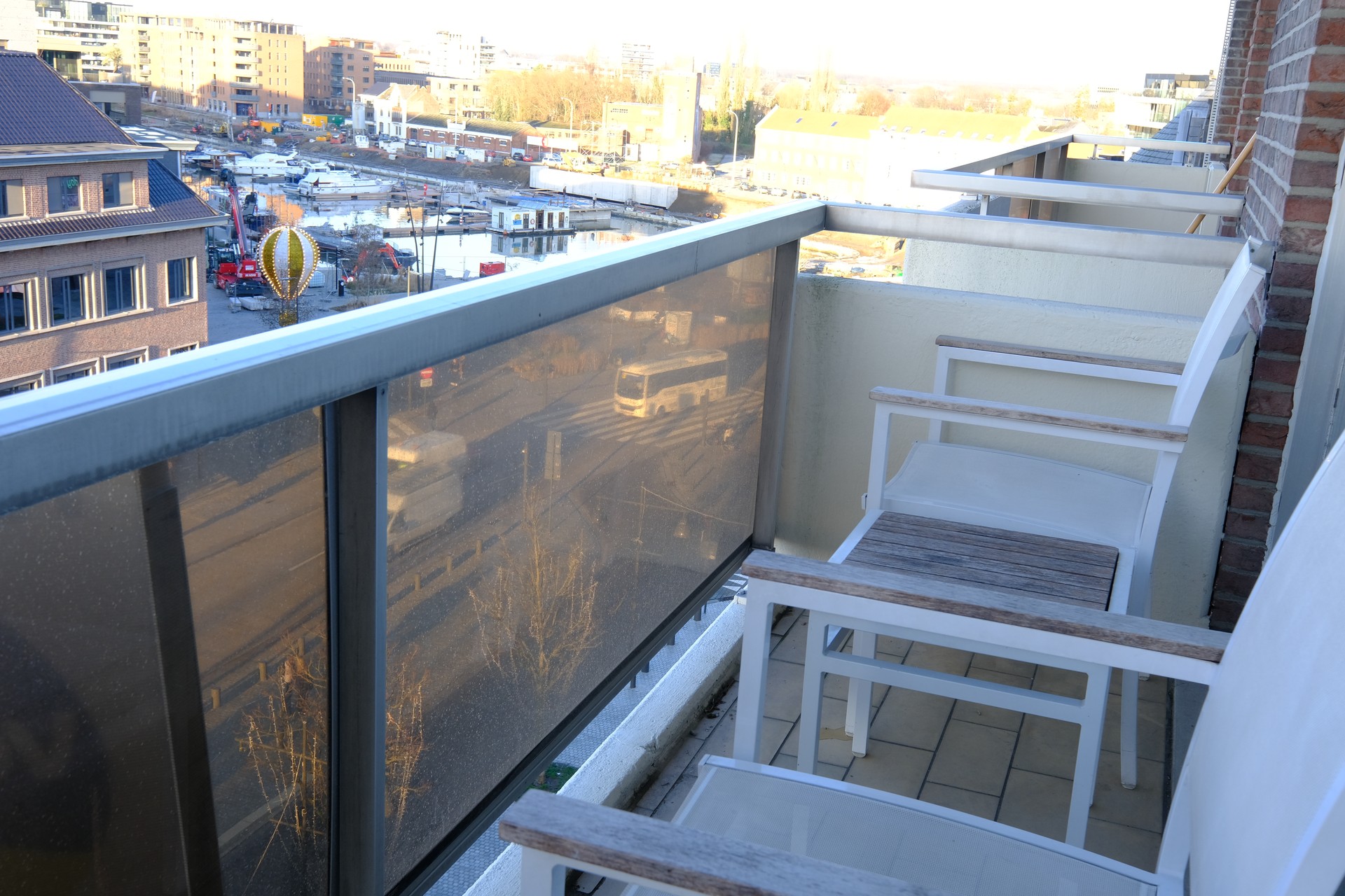 Gerenoveerde gemeubelde studio in centrum Hasselt met autostaanplaats - foto 5