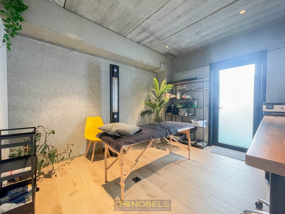 For rent, multifunctional practice space with treatment table in a prime location in Etikhove (Maarkedal) - photo 3