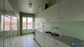 Square Estate biedt u dit te renoveren appartement aan, gelegen in Sint-Jans-Molenbeek. Dit appartement biedt een mooi transformatiepotentieel en is...