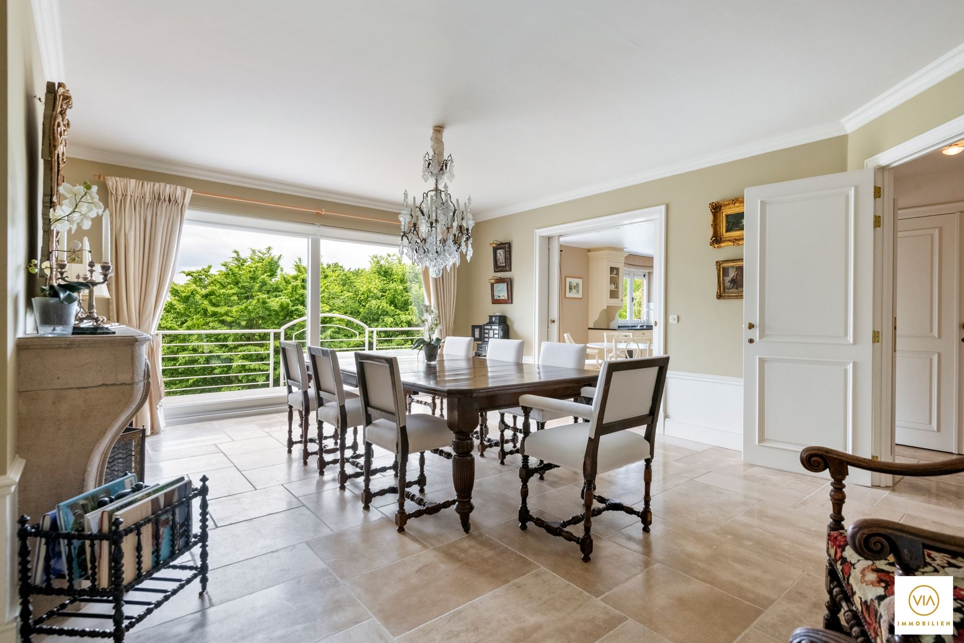 Apartment for sale in Hove with 3 bedrooms - photo 5