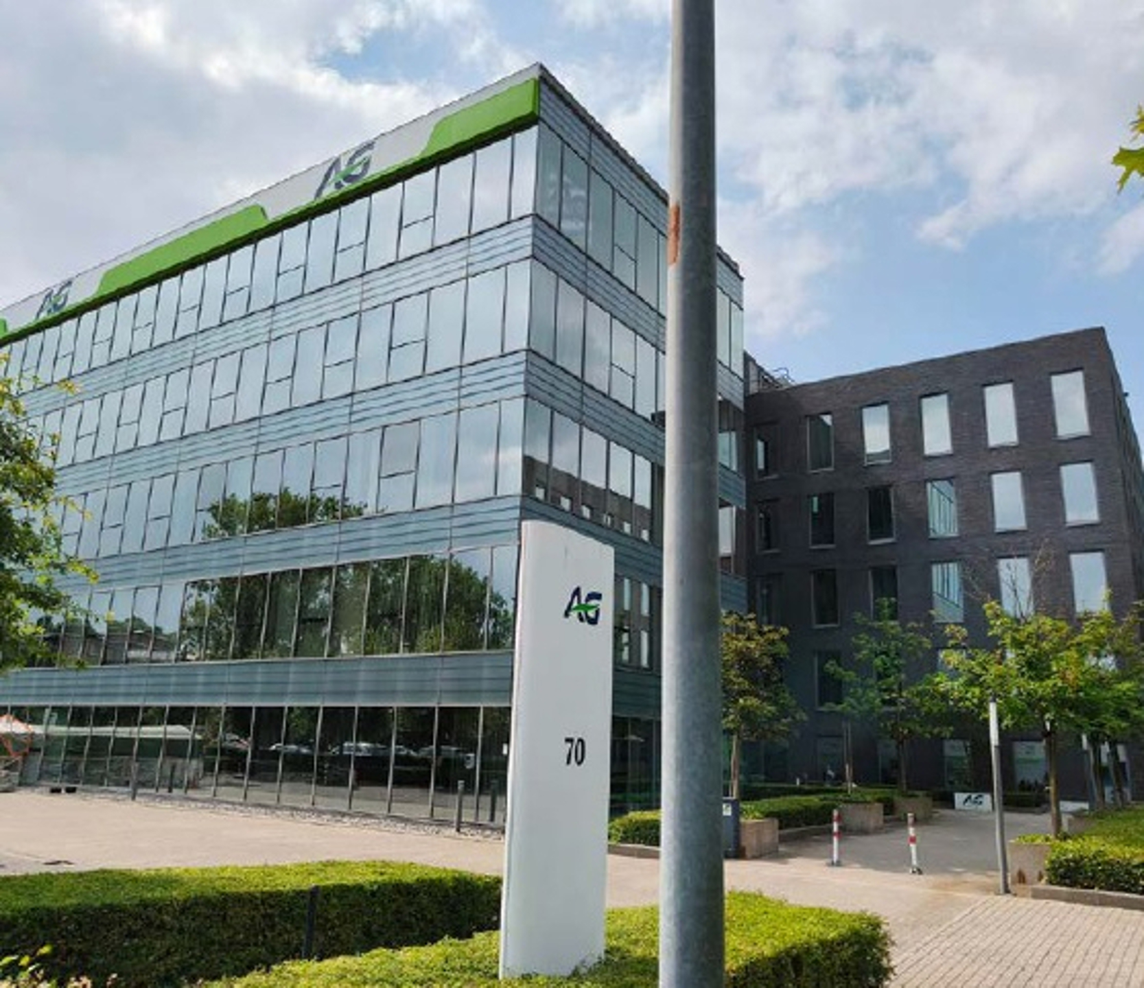 Commercial for rent in Berchem - photo 1