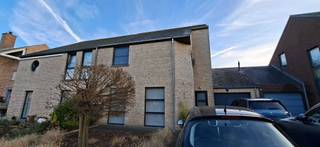 Deze uniek gelegen en instapklare woning scoort dankzij de 15 zuid gerichte zonnepanelen , hoog rendements condensatieketel (2025), een...