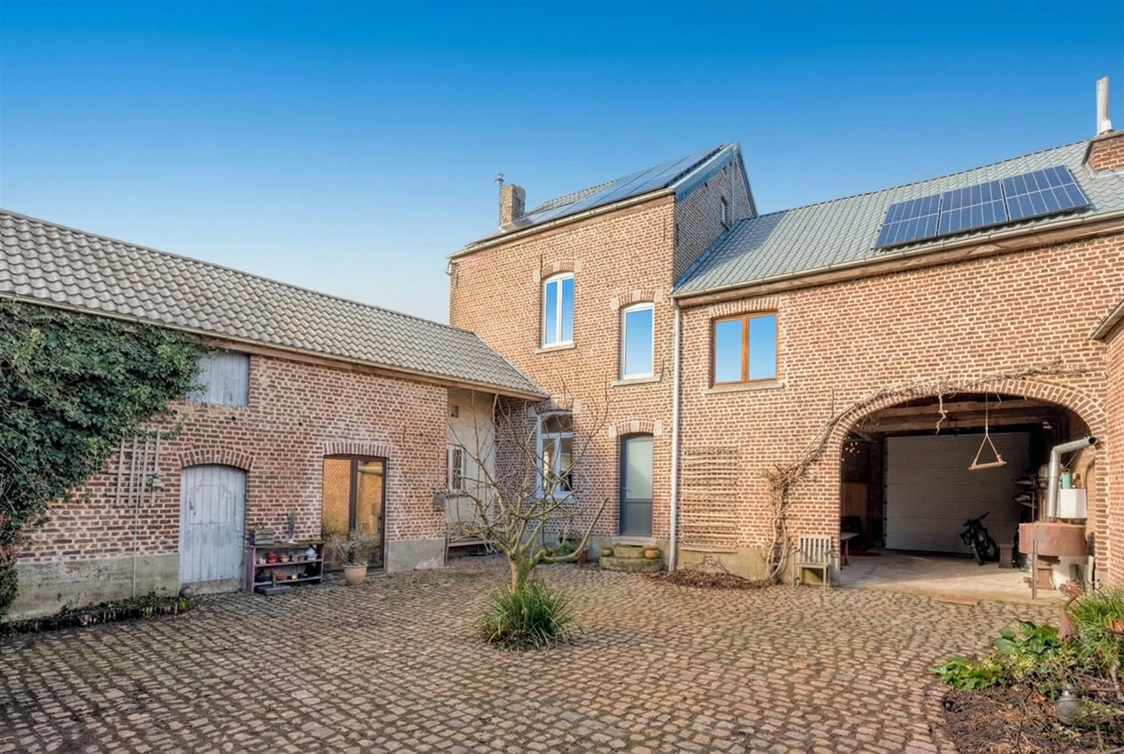 Karaktervolle hoevewoning op een gunstige locatie - foto 3