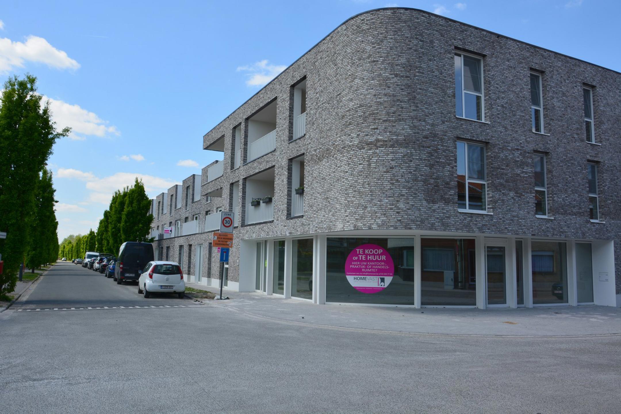 Ondergrondse autostaanplaats nabij centrum Beveren - foto 1