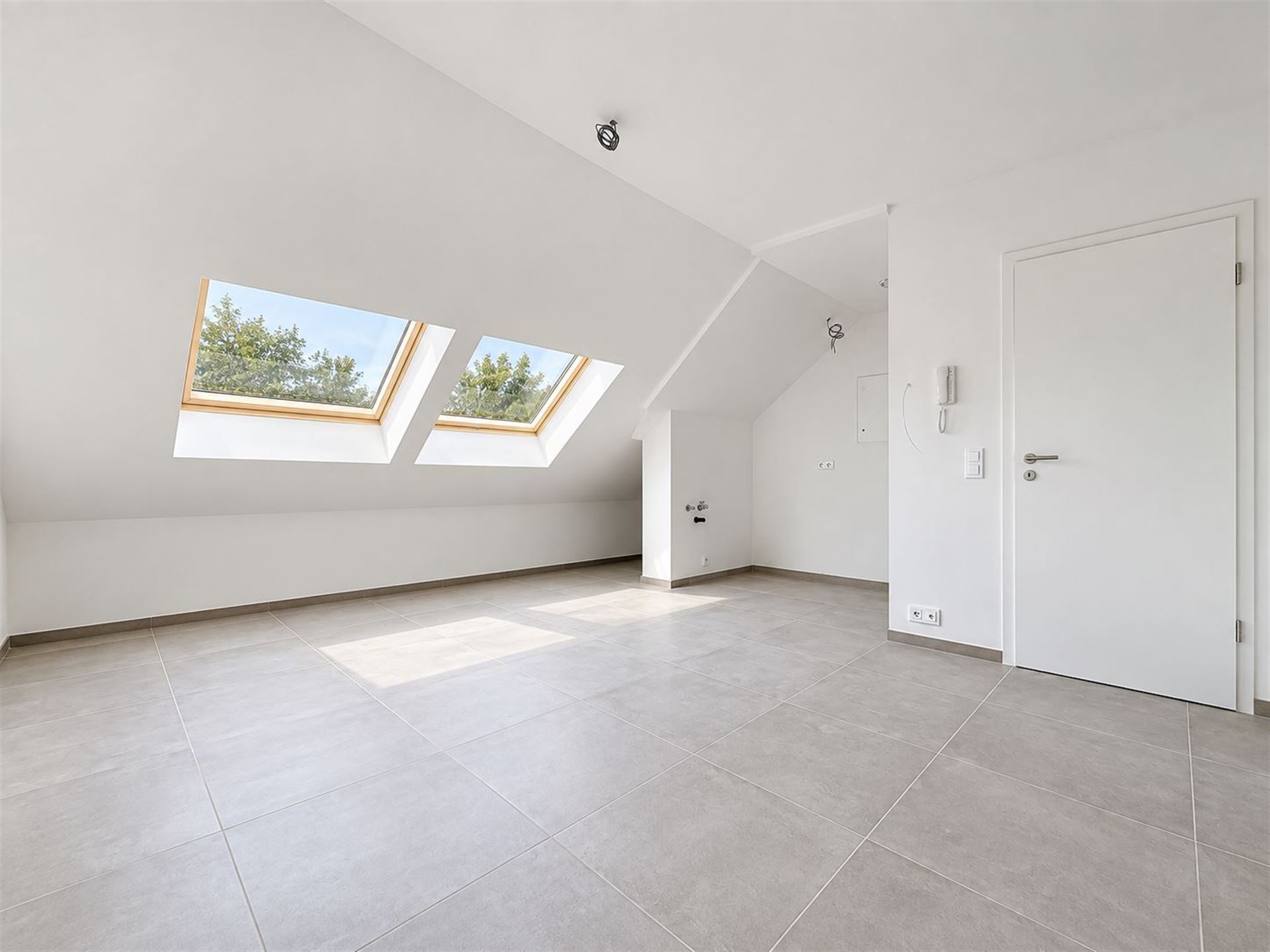 Appartement te koop in Fontaine-L'Evêque met 1 slaapkamer - foto 1