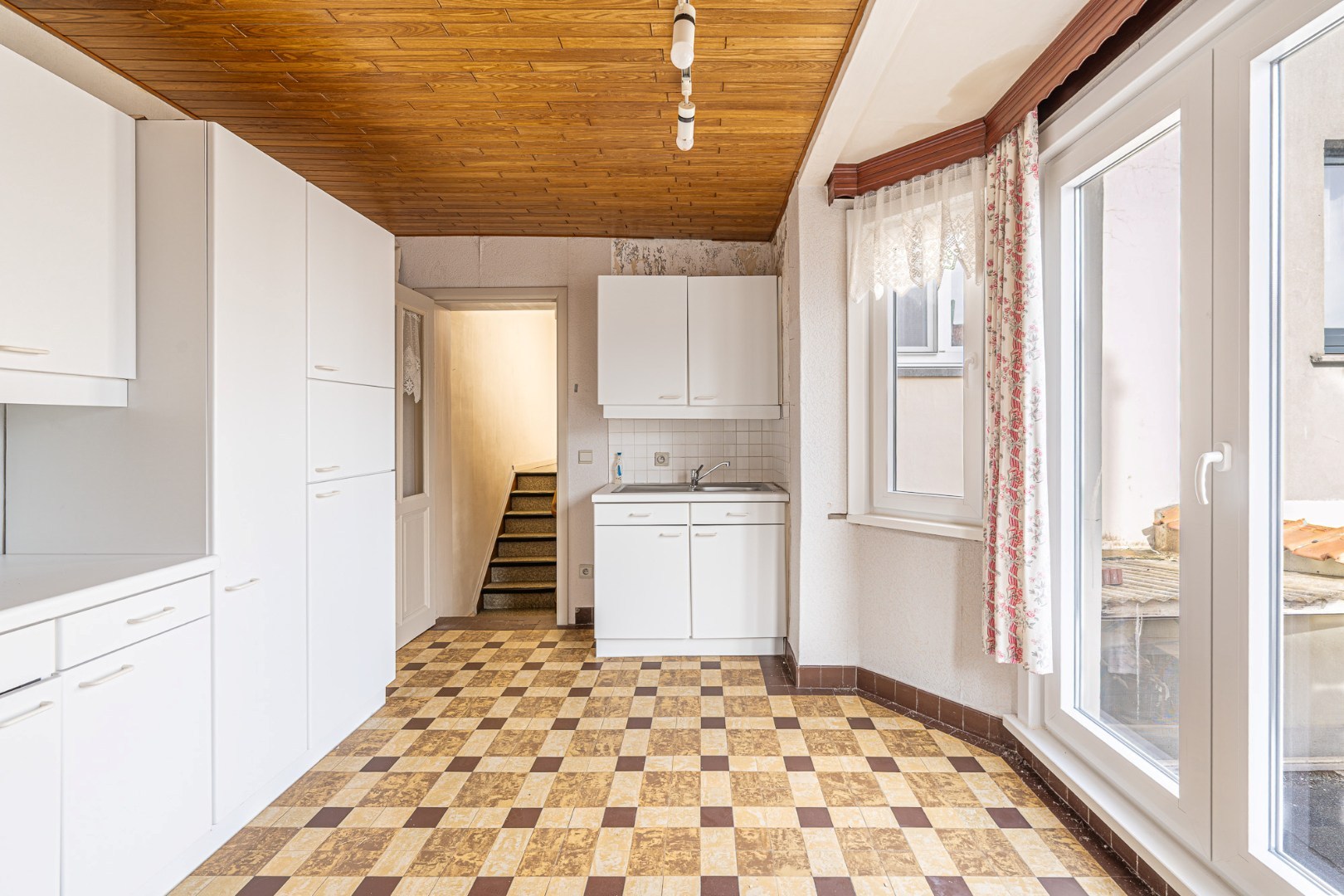 Handelsruimte/woning met polyvalente ruimte en 2 slaapkamers in Oostende - foto 5