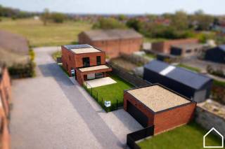 Luxueuze instapklare nieuwbouwvilla met vrijstaande dubbele garage en zuidwestgerichte tuin in Langemark.ONTDEK DEZE WONING VIA DE VIDEO:...