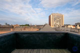 Information apartmentThis very cozy 1+1 bedroom apartment is located on the 3rd floor of a beautiful Art Deco building, in the middle of the lively...