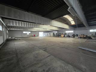 840m² warehouse for rent. The warehouse has a clear height of 3.5 meters, sectional door, toilet, and water connection. Very well located just a...