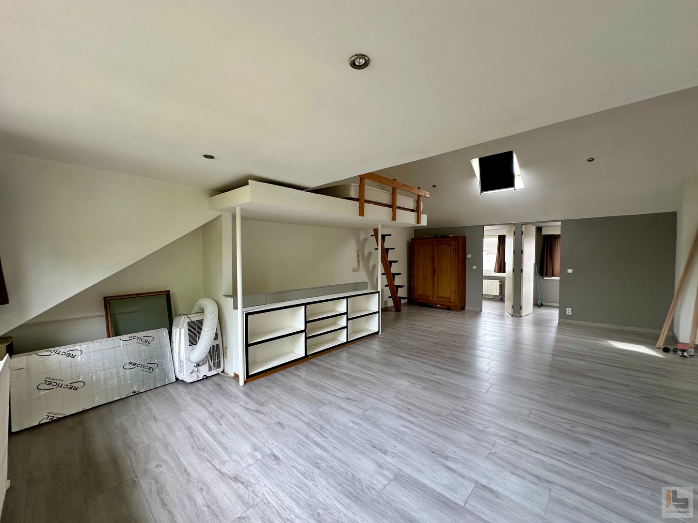 Lichtrijke studio gelegen aan de Brugsevaart te Gent ! - foto 4