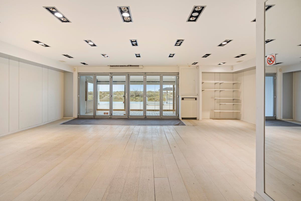 Riant handelspand op de zeedijk van Nieuwpoort (220 m²) te koop - foto 4