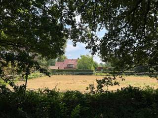 <p><span>Uitstekend gelegen perceel bouwgrond in Kalmthout!</span></p><p><span>Residentieel gelegen perceel bouwgrond van 841 m² met een straatbreedte van 18 m. <br />Het perceel is zuid-oost georiënteerd en is geschikt voor de realisatie van een open bebouwing.</span></p><p><span>De ligging combineert groen en rust met een uitstekende bereikbaarheid, vlak bij de Kalmthoutse Heide en het centrum van Kalmthout met diverse voorzieningen zoals winkels, horeca en scholen.</span></p><p><span>De bouwvoorschriften zijn op aanvraag verkrijgbaar bij ons kantoor.</span></p>