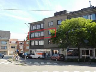 Bijzonder ruim 3 slaapkamer appartement aan UZ met autostaanplaats. Dit hoekappartement  is gelegen op de tweede verdieping van een gebouw met 3...