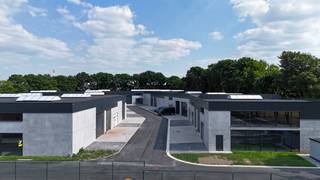 KMO-unit 255m² in het gloednieuwe bedrijvenpark Nexus, gelegen aan de Venecolaan in Aalter – op een topligging tussen Gent en Brugge, vlak bij de...