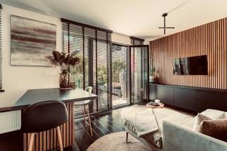 Hoogwaardig afgewerkt appartement met zonnig terrasDit appartement is gelegen in het hart van 2018 Antwerpen, in een rustige enkelrichtingstraat. Het...