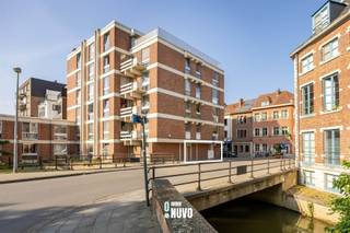 Lichtrijke studio op het gelijkvloers in het hart van Leuven Lichtrijke bemeubelde studio van 30 m² in het hart van Leuven, vlak bij de KU Leuven,...