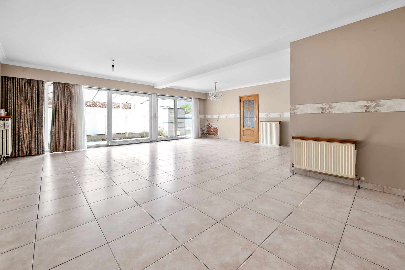 Zeer ruim appartement met 2 slaapkamers en ruim terras + Lift in het gebouw - photo 4