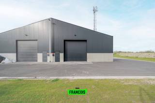 Ben je op zoek naar een slimme investering of een nieuwe uitvalsbasis voor je onderneming? Deze gloednieuwe KMO-units in Werken (Kortemark) bieden...