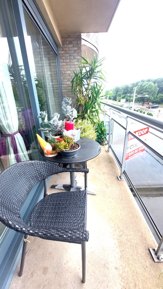 Lichtrijk appartement met open zicht op duinen en marktplein in het centrum van Bredene - foto 5