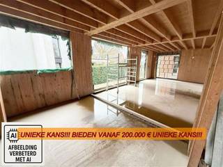 UNIEKE KANS - BIEDEN VANAF 200.000 € - UNIEKE KANS!!! - Passendale – Woning (In Casco) met loods. Op een centraal gelegen perceel in Passendale...