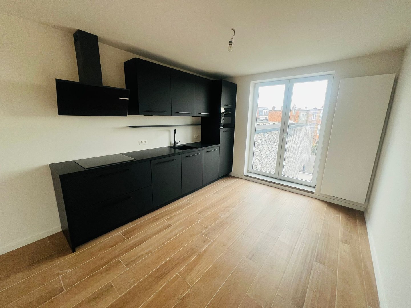 Apartment for sale in Antwerp with 1 bedroom - photo 2