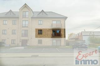 ✨ Ruim & Instapklaar Appartement met Garage EN parking op Toplocatie!Bent u op zoek naar een uitzonderlijk ruim, lichtrijk en direct bewoonbaar...