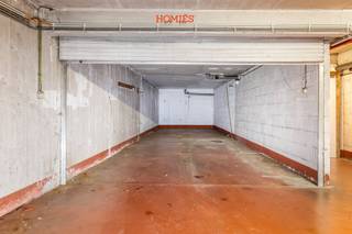 Deze dubbele garagebox is gelegen te Parkstraat 104-106, nabij verschillende populaire locaties in het Leuvense centrum. De plaatsen zijn erg...