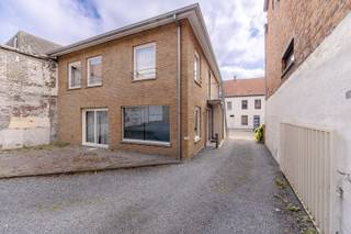 Op zoek naar een rendabele vastgoedbelegging? Deze twee appartementen, gelegen in het hart van Tielt, worden samen verkocht en zijn...