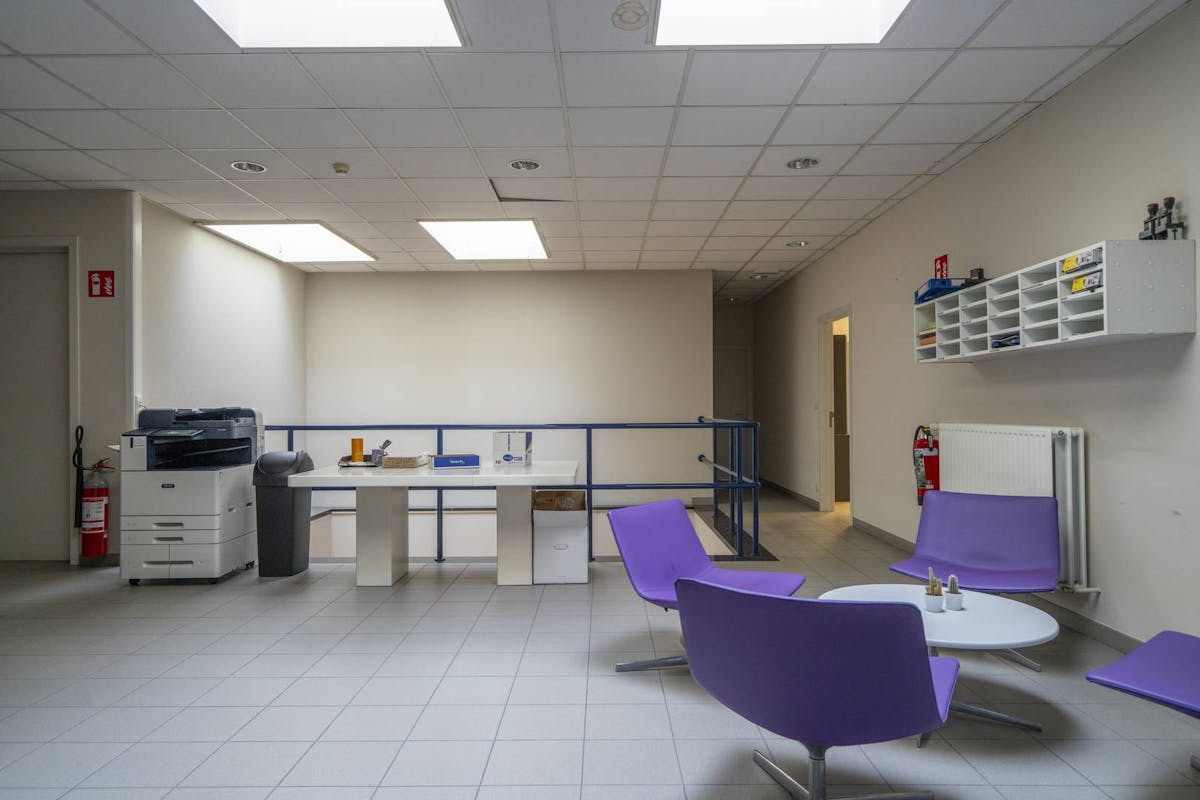 Magazijn met kantoor te huur in Zulte - foto 5