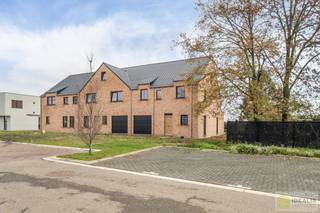 PRACHTIGE NIEUWBOUWWONING (GRONDAANDEEL €116.000,00 + 12% REGISTRATIERECHTEN EN CONSTRUCTIE € 277.000,00 + 21% BTW) MET EEN HEERLIJK...