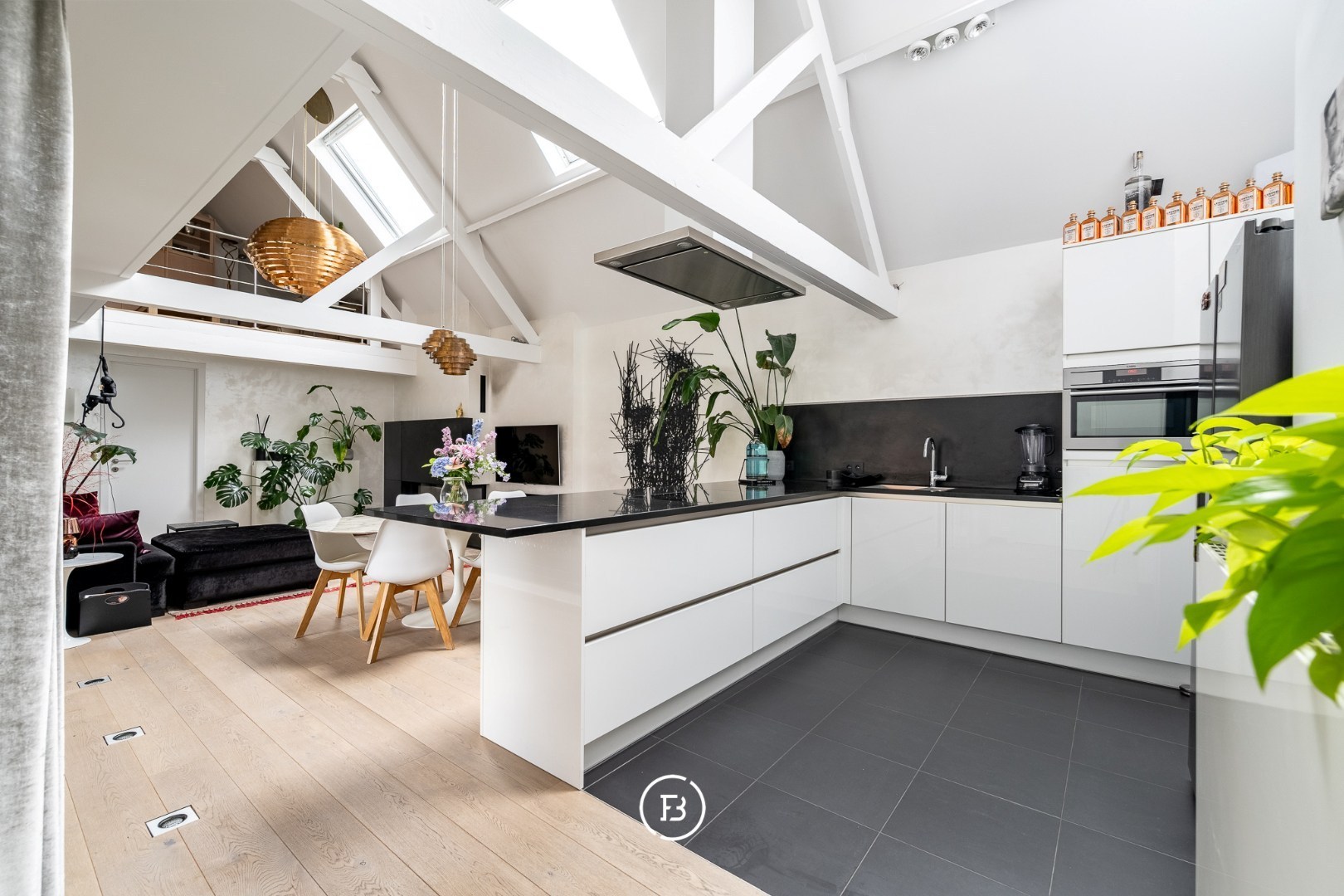 Unique duplex apartment located in the South - photo 1