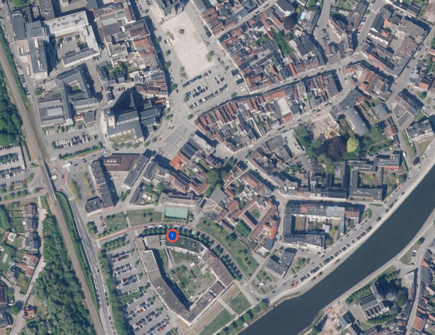 2 slaapkamer appartement op 150m van de Markt! - foto 5