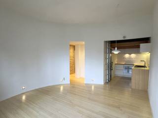 Dit charmante gelijkvloersappartement van ca 53 m² is gelegen op een gegeerde locatie aan de Sint-Andriesplaats, in het hart van Antwerpen. De...