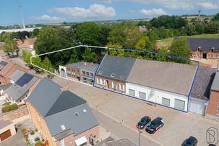 Charmante maison bourgeoise avec éléments authentiques, située sur la place de Ghislenghien.Cette maison bourgeoise pleine de caractère, sur un...