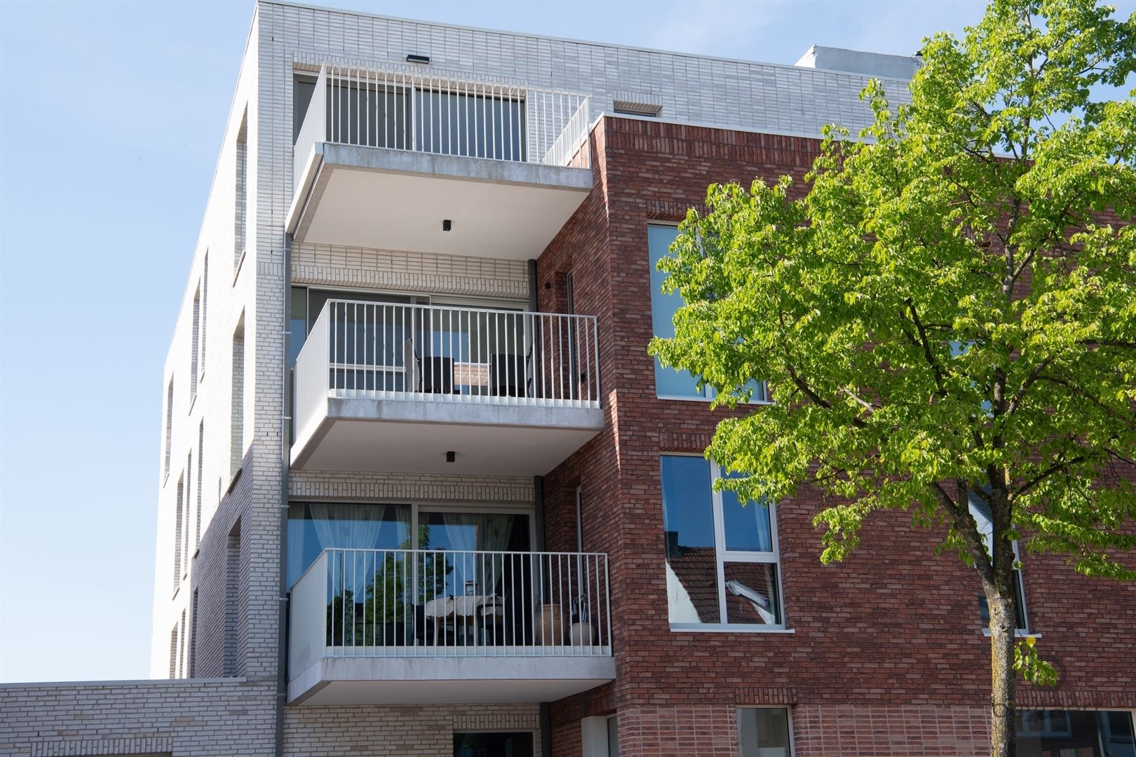 Recent 3 slaapkamer appartement met gezellig terras te Sint Antonius. - foto 5