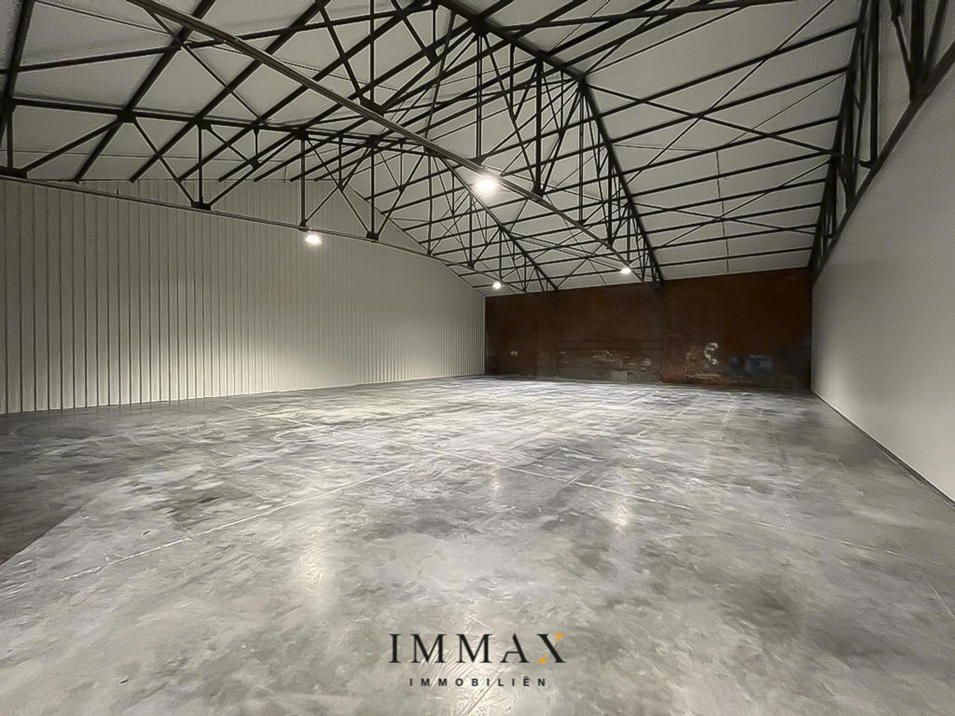 Ruime loods in Torhout op een steenworp van de E403! - foto 1