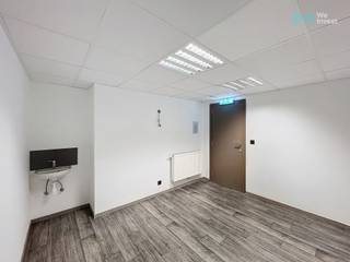 ***A LOUER *** Tubize centre ! Superbe cabinet médical idéalement situé en plein cœur de Tubize dans un centre médical, bien-être et sportif...