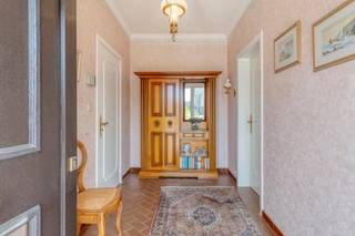 Charmant bungalow à rénover, situé sur un vaste terrain d'environ 10 ares, au calme au 47 Kraanstraat à Roosdaal (Borchtlombeek). Cette maison...