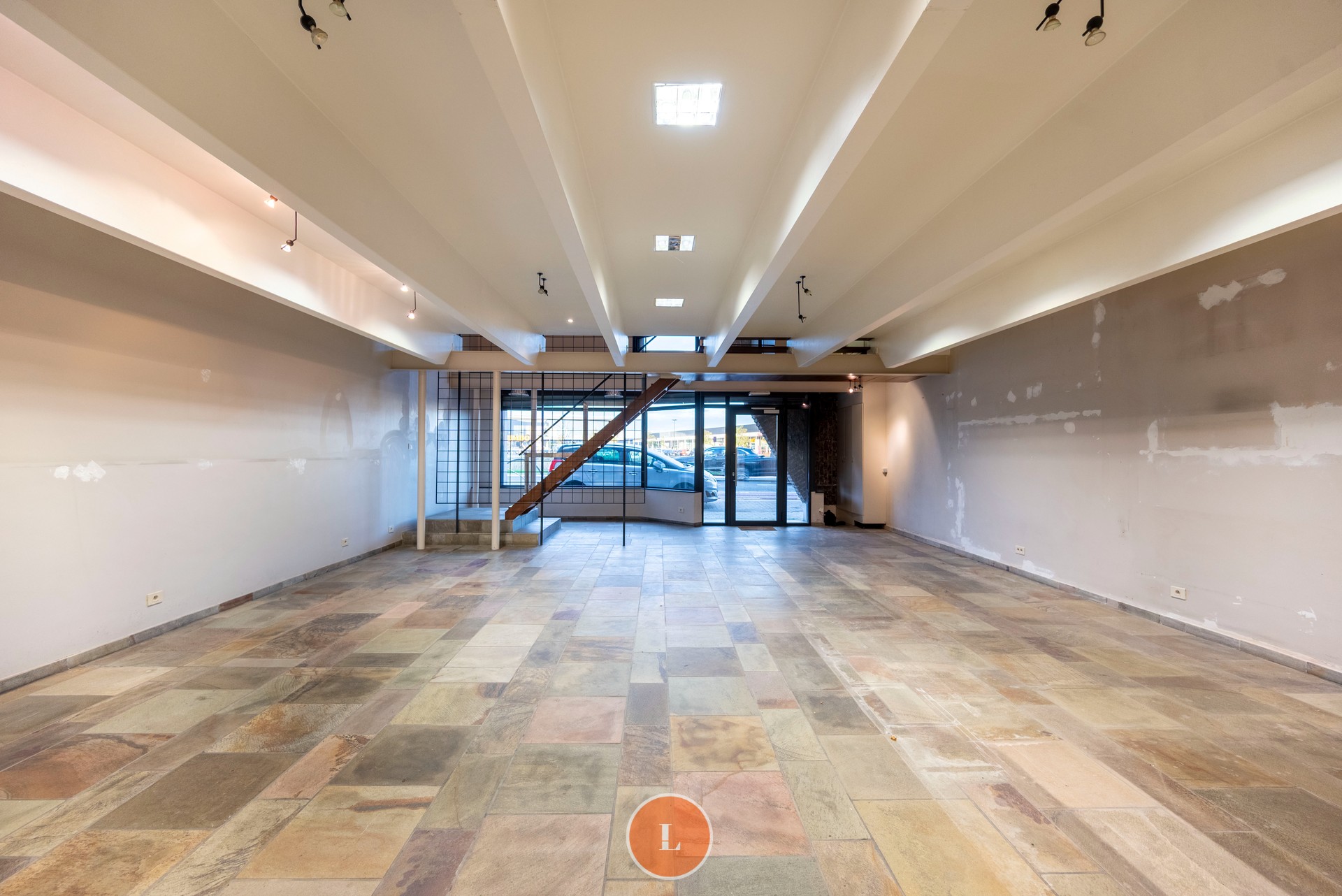 Handelspand met tuin op commerciële ligging in Menen - foto 3