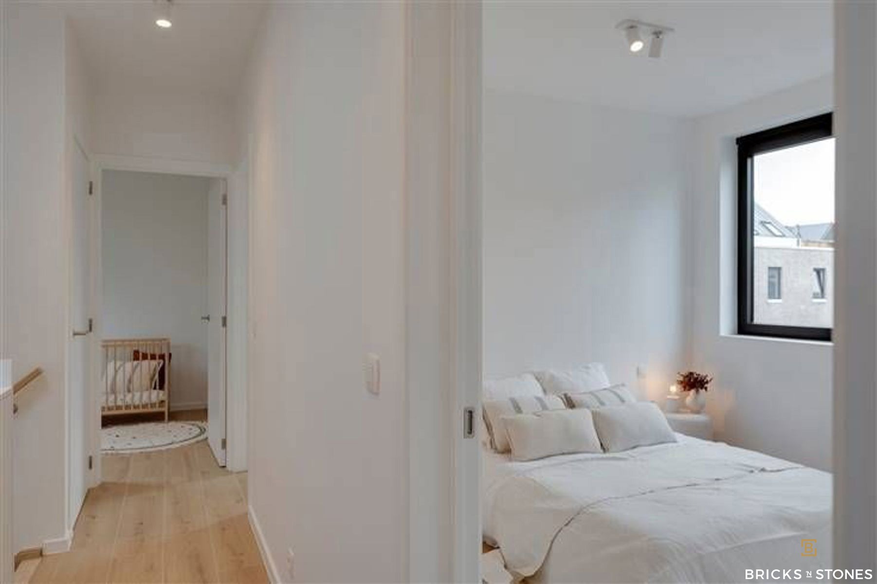 Nieuwbouw eengezinswoning van 235 m² met tuin - foto 4