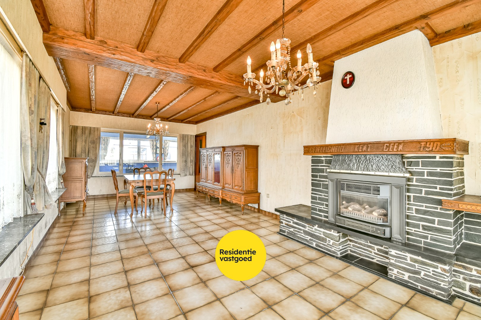 Te renoveren halfopen bebouwing met tuin en groot potentieel - foto 4