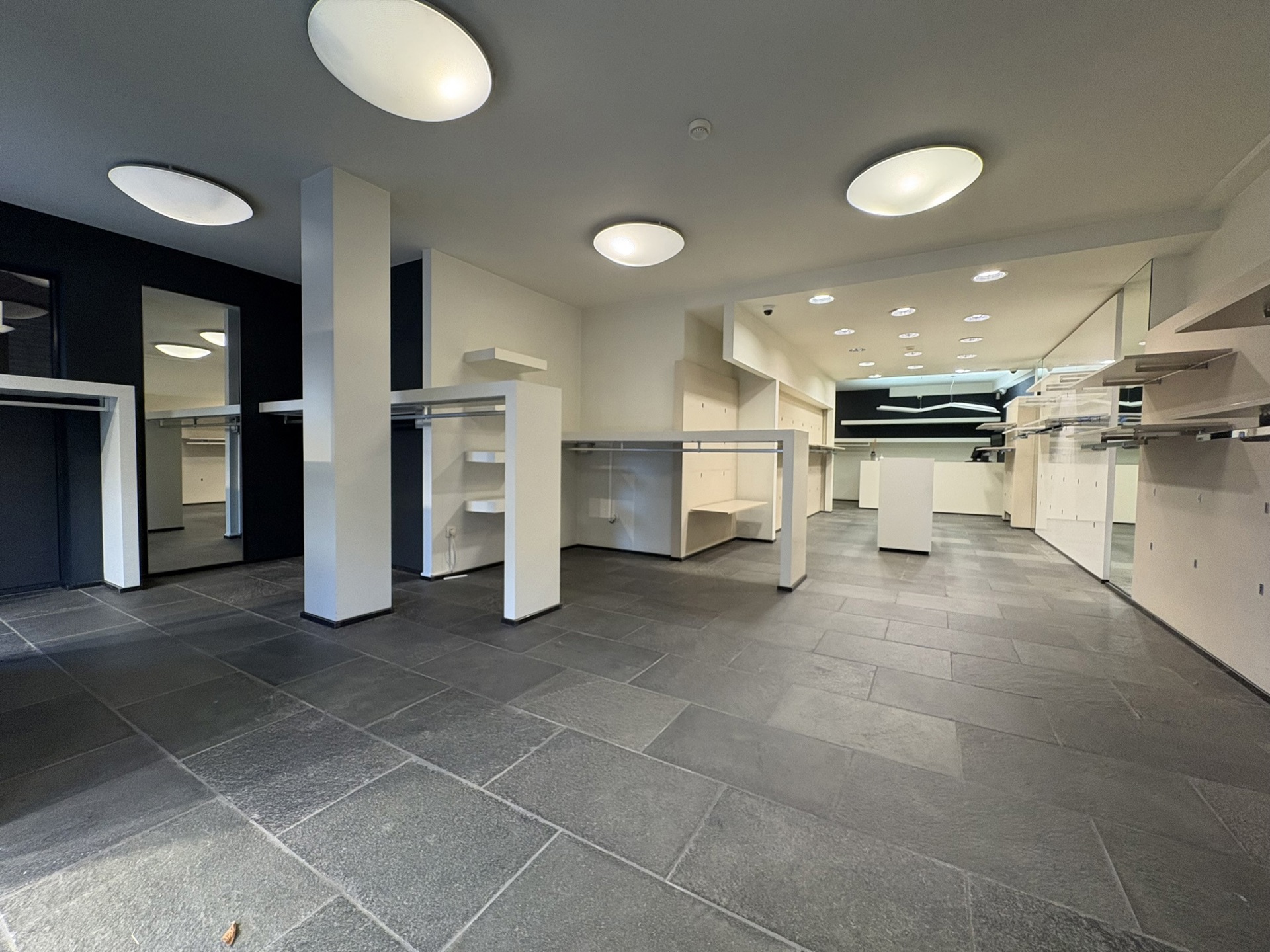 Commercial à louer à Deinze - photo 4