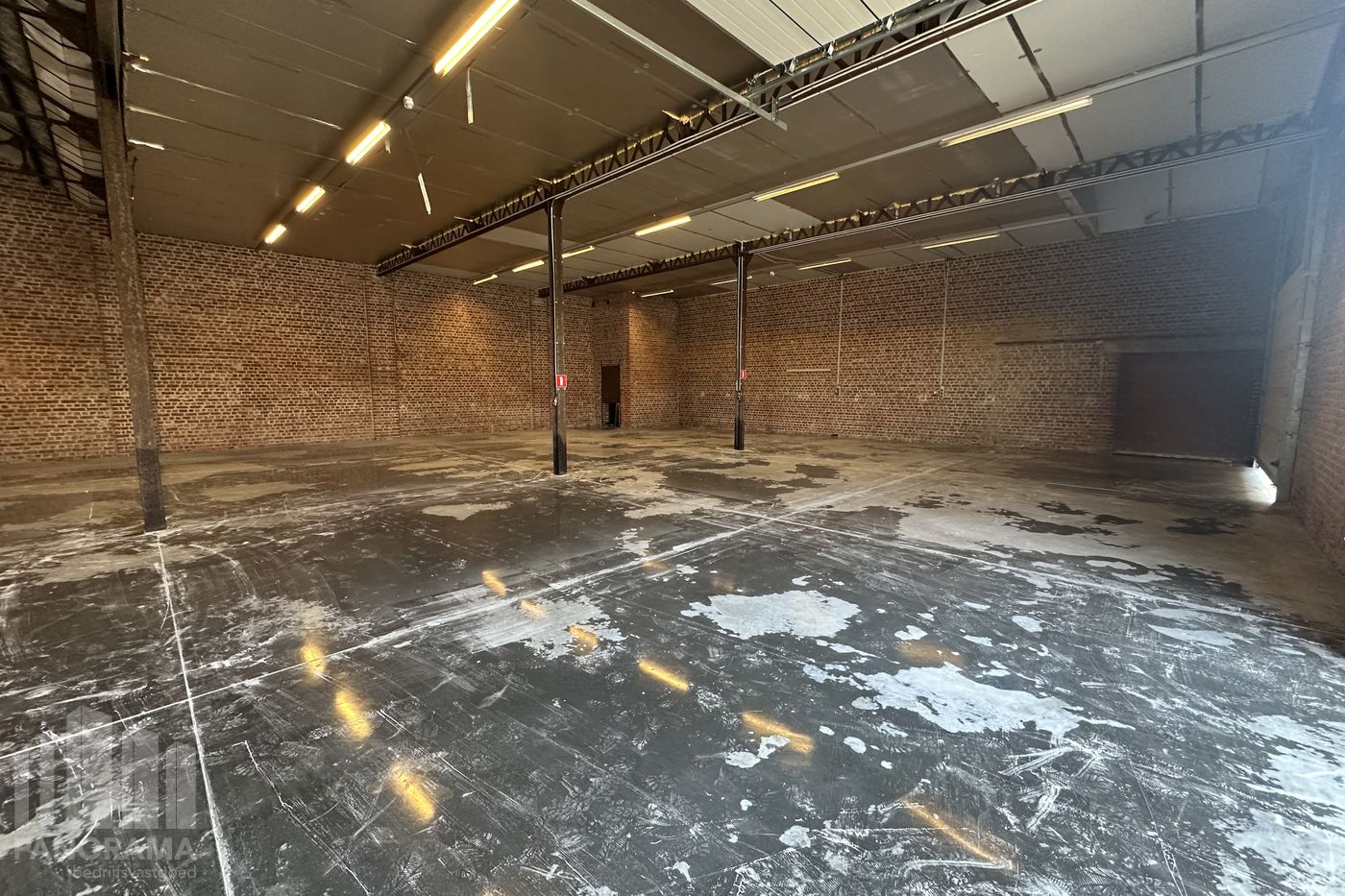 Magazijn te huur - 260 m² in Rumbeke - foto 3